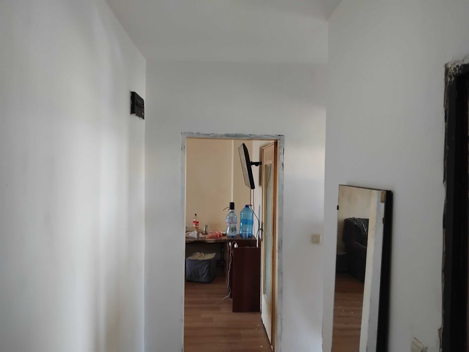 Продава се Двустаен апартамент в Радомир - 75 кв.м за 408 €/кв.м - Снимка #3