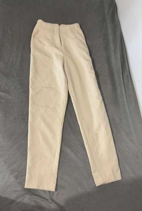 дамски бежов панталон