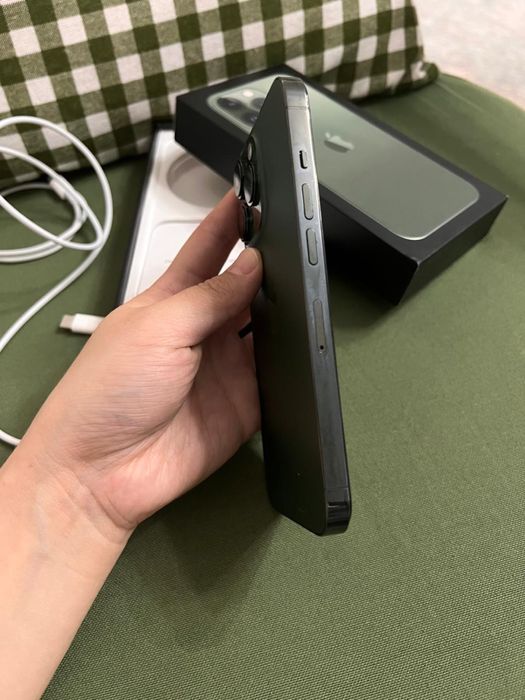 iPhone 13 Pro 256GB в идеальном состоянии