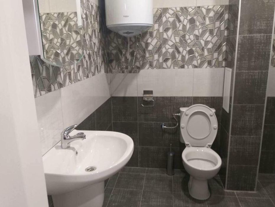 Дава се под наем Двустаен апартамент в Варна, Колхозен пазар - 68 кв.м за 650 € - Снимка #11