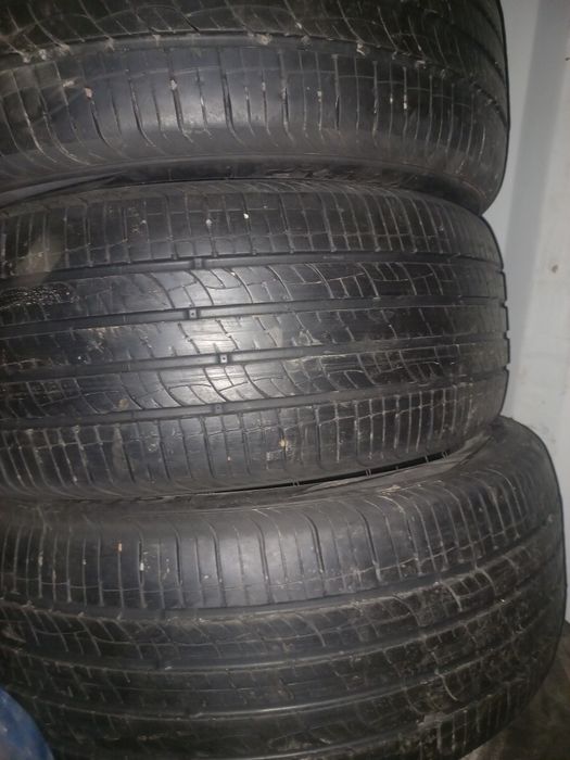 Продам шины размер 255/45 R20