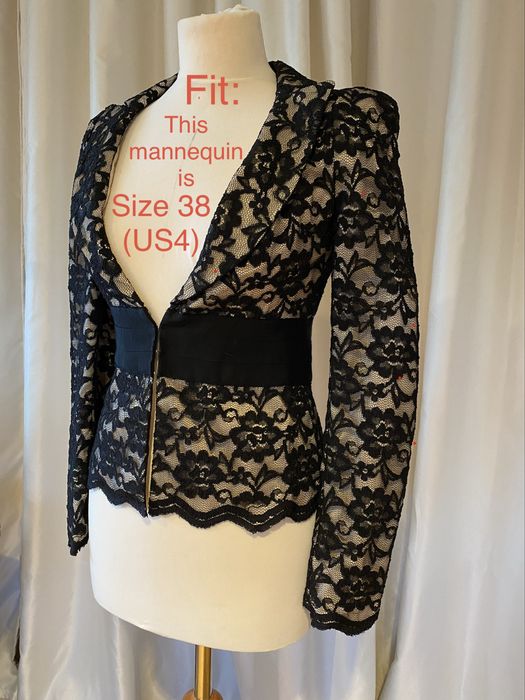 Blazer dantela Victoria’s Secret 36