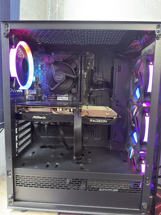 Продавам гейминг компютър !