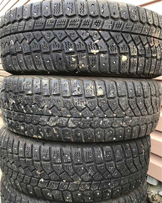 Продается комплект резины R15