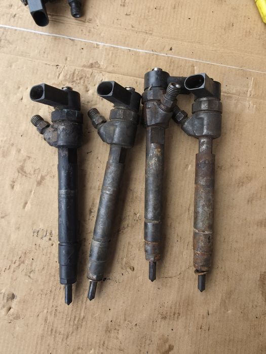Injector 2.2 cdi Mercedes Vito E Class C Class