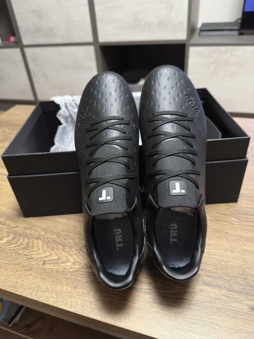 TRU TENACI FG Футболни Бутонки 42.5 номер