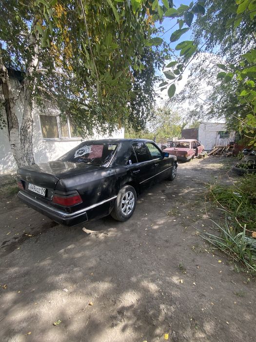 Продам мерс 124 в