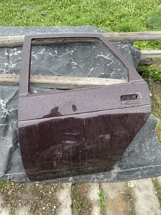 Задняя дверь приора 2