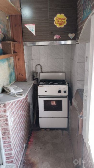 Продам квартиру 1/6/9 (42 кв м)массив Панельный