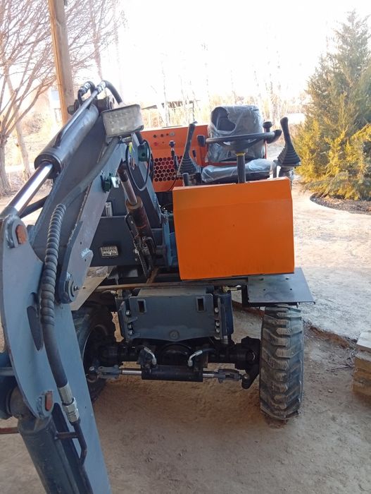 Ekskavator sotiladi