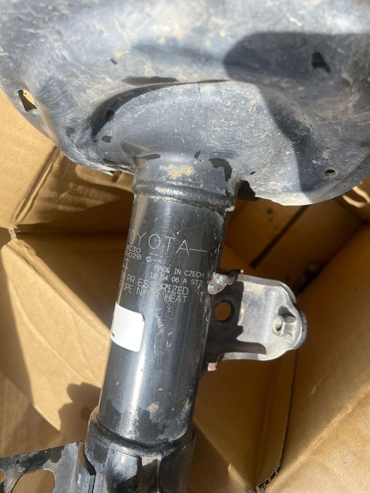 Амартизаторы  камри 70