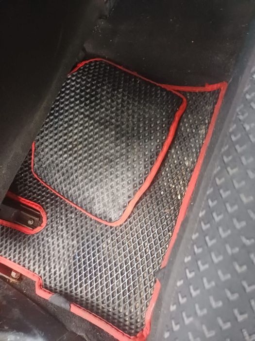 Приора продам 2011