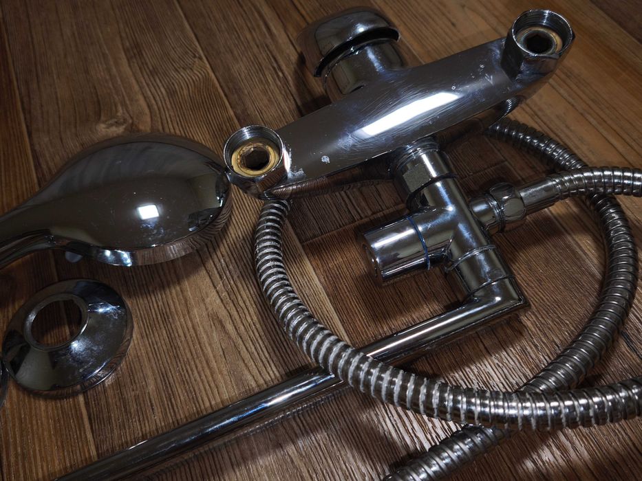 Смеситель для ванны