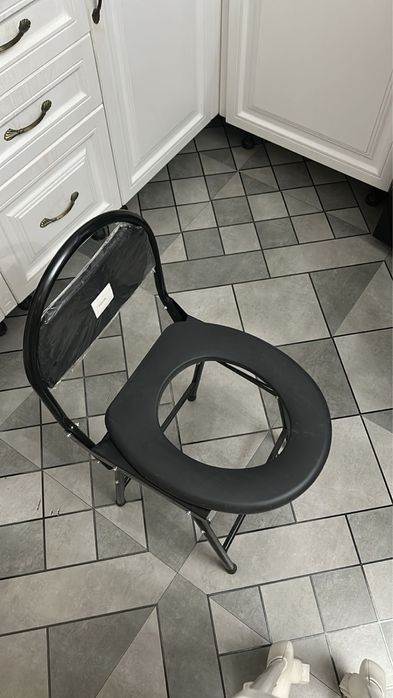 Санитарный стул (туалетный)