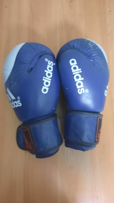 Перчатки боксёрские Аdidas. 12 OZ. Б/у.