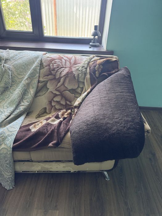 Отдам диван бесплатно