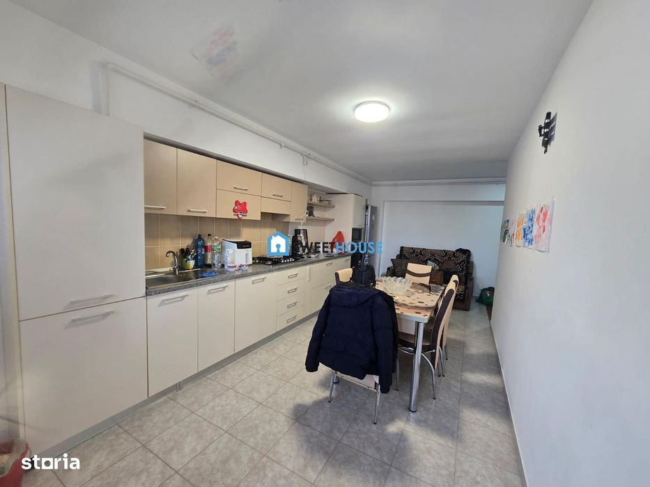 Apartament cu trei camere  constructie recenta