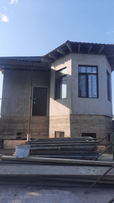 Дом на продажу новый .