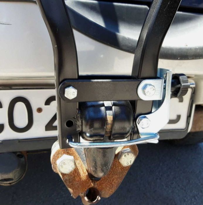 Вело стойка за багажник на автомобил с теглич - 3 велосипеда.