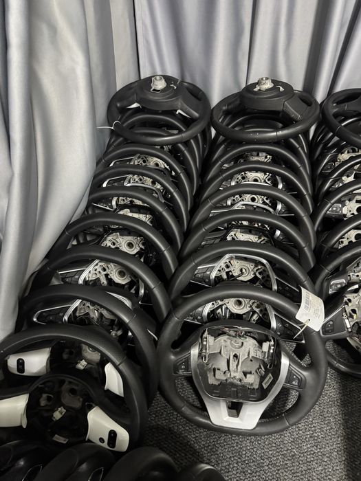 Волани на Едро и Дребно за БМВ,Фиат,Мазда,Ситроен,Пежо,Рено,DS,Нисан.