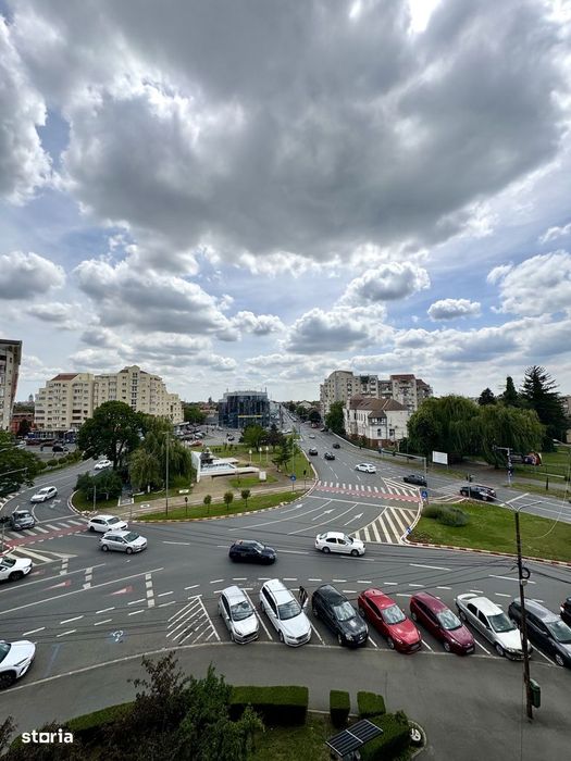 Inchiriez apartament 3 camere, Piata Spitalului-Intim