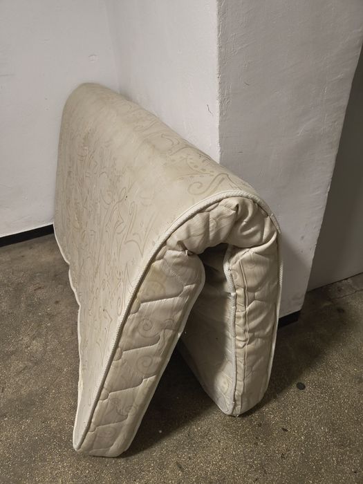 GRATIS - Saltea cu arcuri ~195x160cm - RIDICARE URGENTĂ!