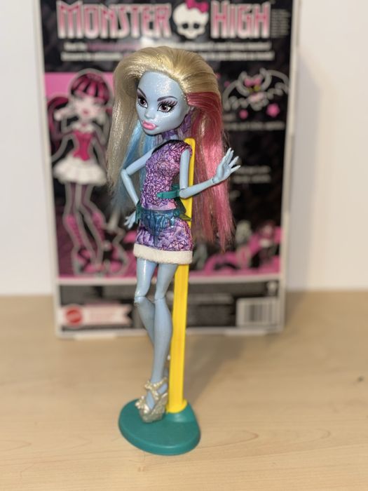 papusa monster high abbey scaris