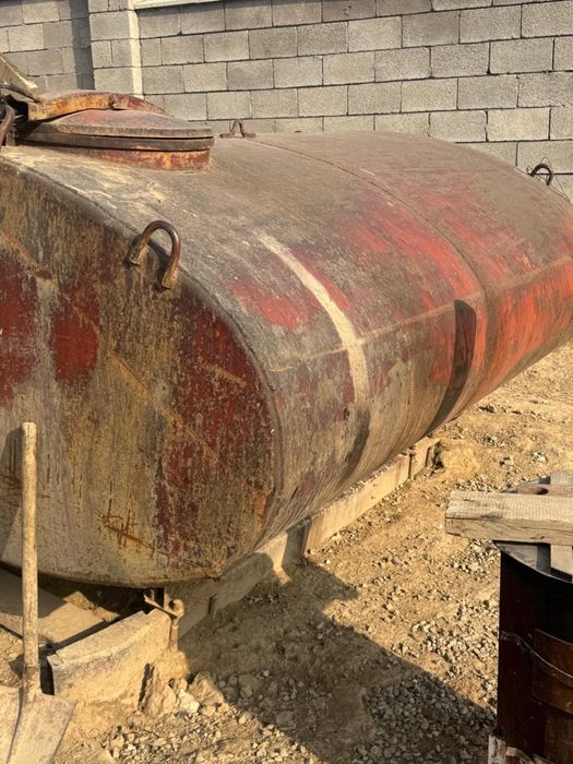 Продам емкость для воды (бочка)