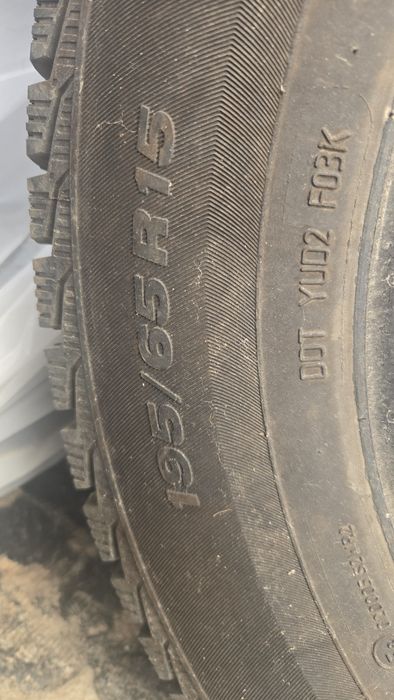 Зимние шины 3шт 195/65 R15