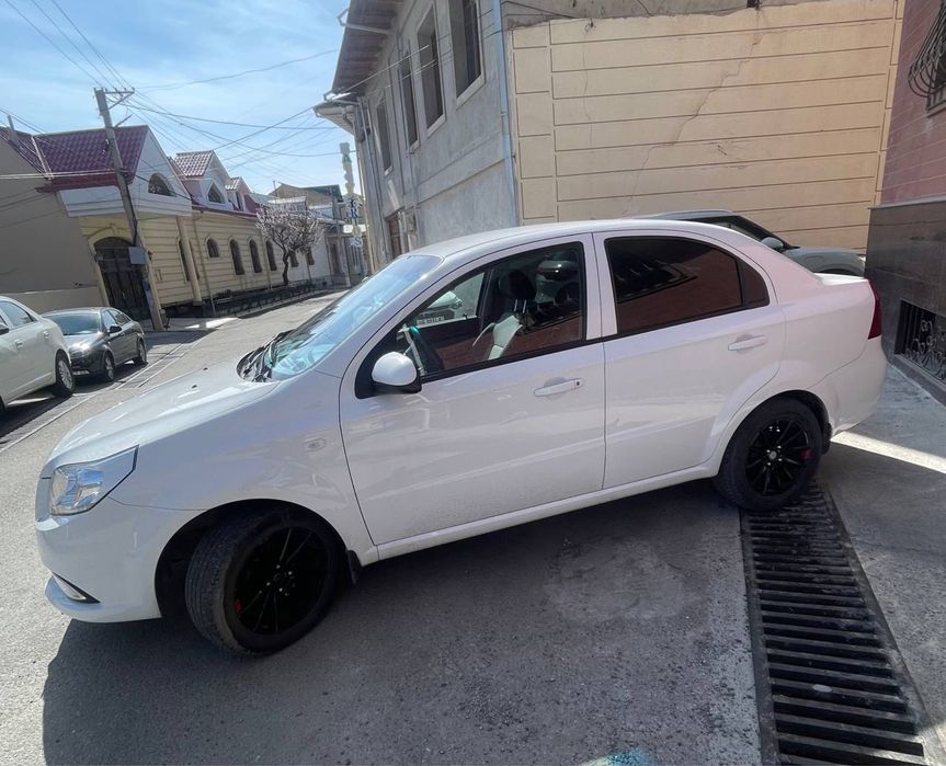 Nexia 3 avtomat srochno!