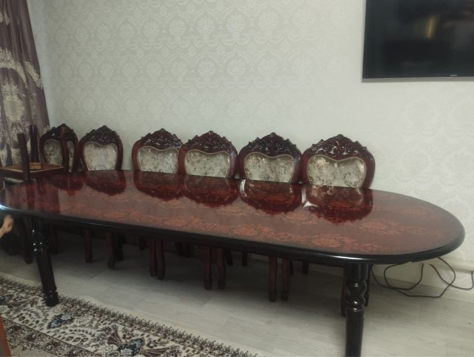 Продается стол азиятском стиле