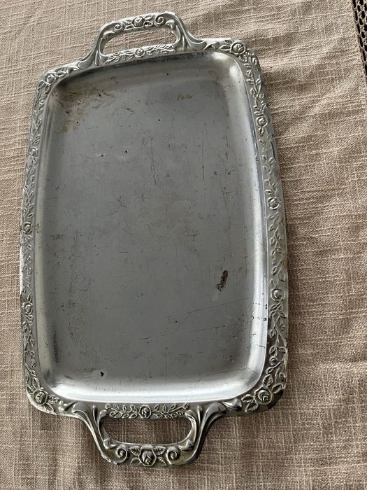 7 tavi servire metalice