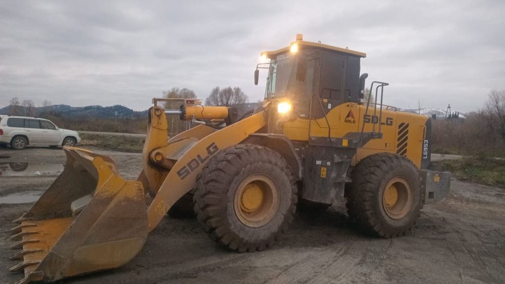 Продам погрузчик 3 куб  SDLG