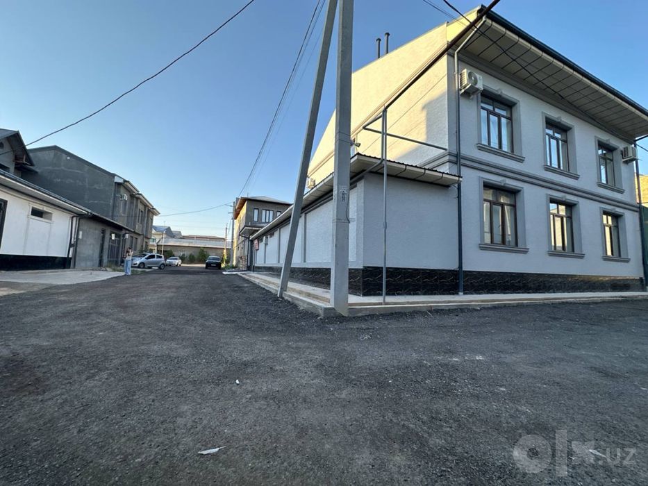 Продажа дома на 4 сотках 450 м2. Цена 270 000