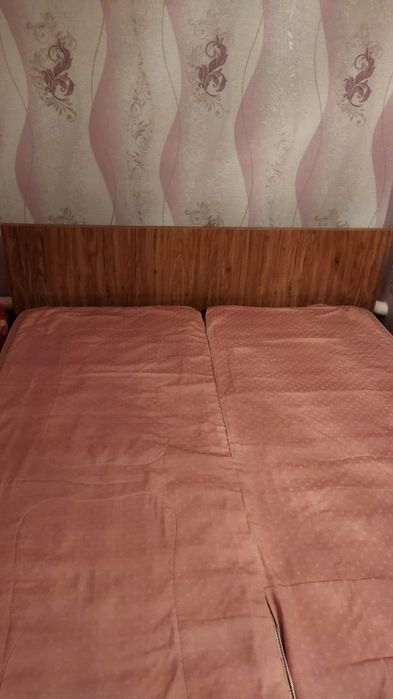 Продам двухспальную кровать