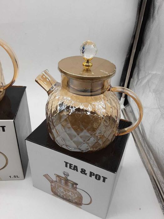 стеклянный чайник разных размеров