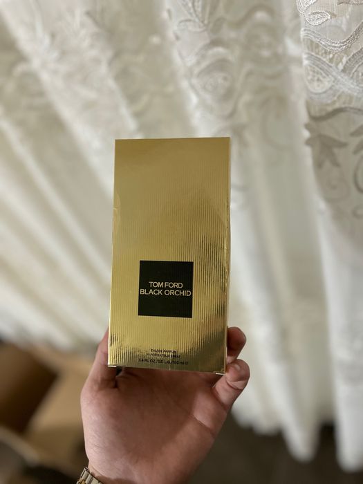 Parfumuri de vânzare