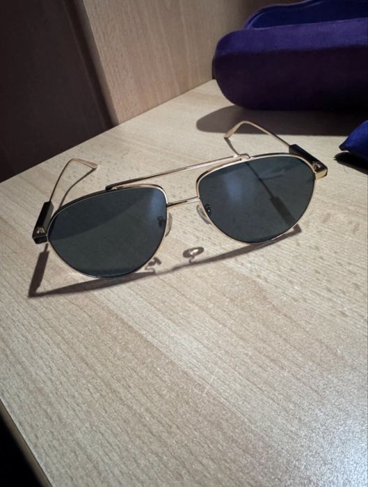 Vand ochelari gucci , negociabil