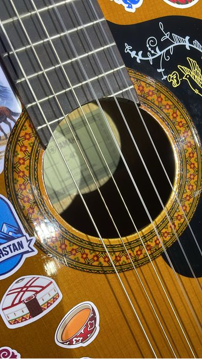 Гитара Yamaha C40