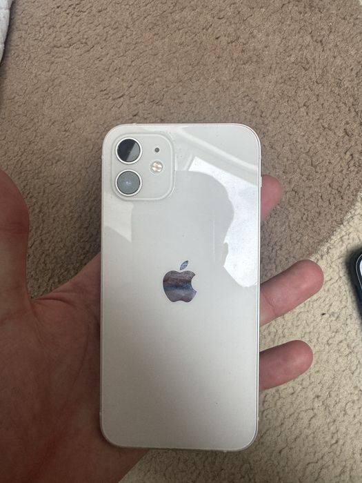 Iphone 12 simplu, alb
