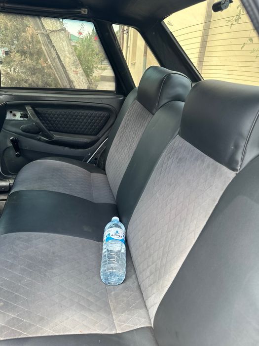 Сотилади нархи 2000 $. Самара (Седан 21099)