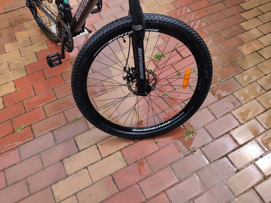 Vând bicicleta Suntouring de 27 inci.