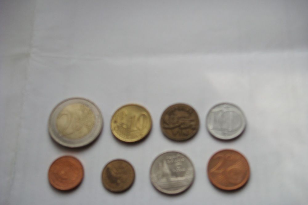 Монеты разных стран ( 8 штук )