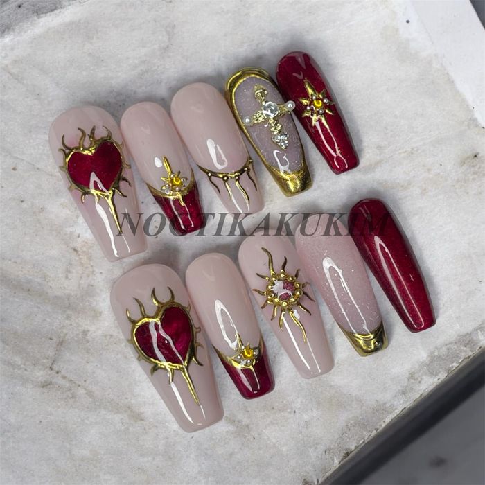 Накладные ногти на заказ. Любой дизайн и длина!