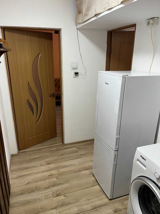 Apartament cu 2 camere recent renovat de inchiriat