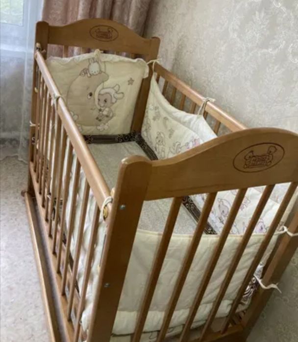 Продам кровать детскую