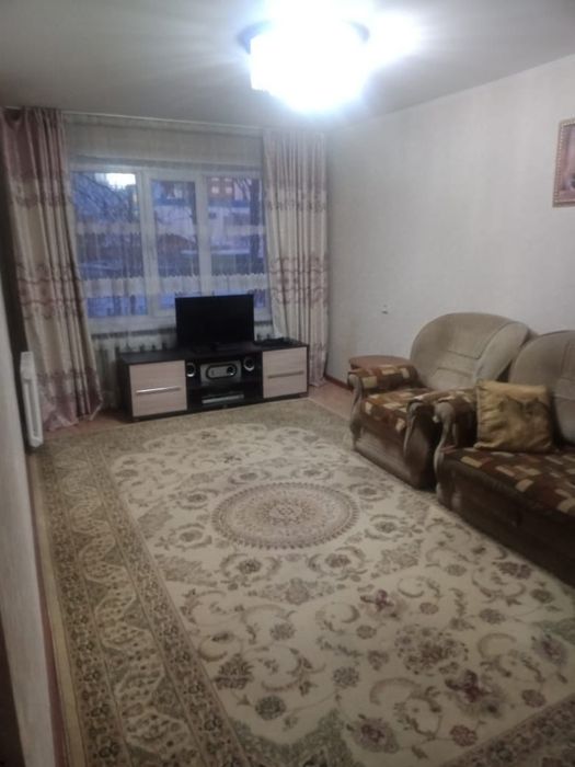 Продам 3ком квартиру район 8 школы.