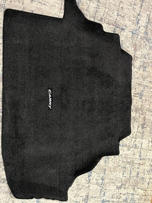 Коврик в  багажник камри 40