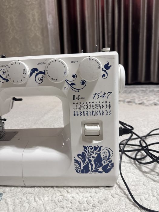 Швейная машинка Janome 1547