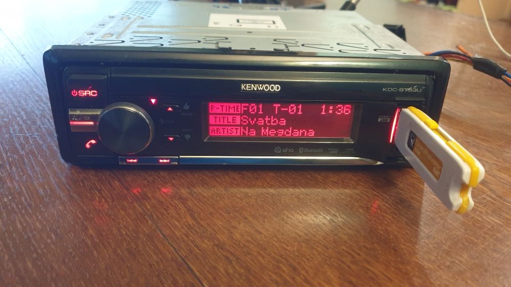 Авто радио плеър музика за кола Кенуулд Kenwood CD MP-3 USB AUX Bluetooth Блутут Цветове